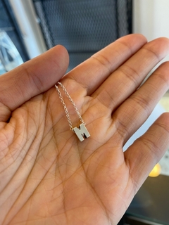 Conjunto cadena con dije inicial mini en internet