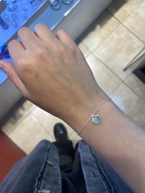 Pulsera con dijecito de corazon - comprar online