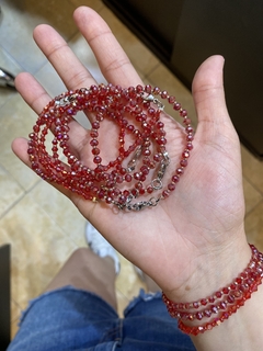 Pulsera roja de mujer, Amulet en internet