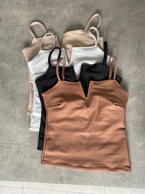 REGATA PRADA LIZ DECOTE V CINZA CLARO - comprar online