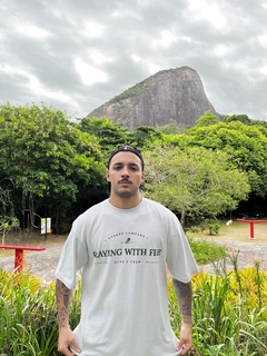 Camiseta praying with fire