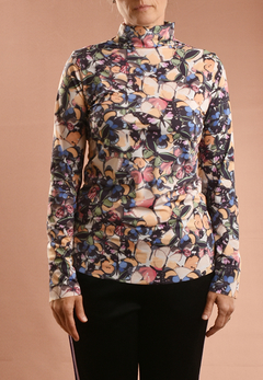 Blusa Gola Alta Borboletas Coloridas - comprar online