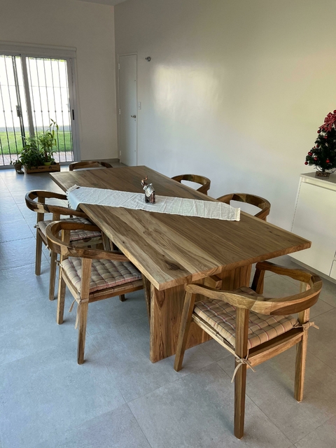 Mesa de comedor Monte Carlo - PETIRIBI