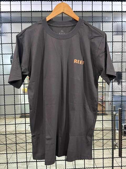 Camiseta Reef Four Marrom