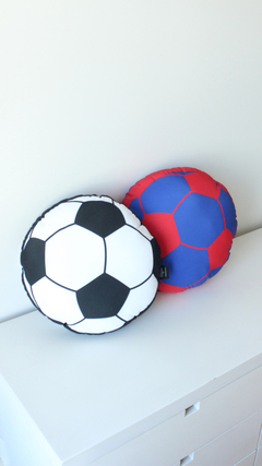 Almohadon Pelota de Futbol (Azul y Rojo) en internet