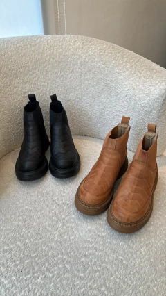 Bota Brick