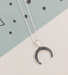 COLLAR LUNA INVERTIDA