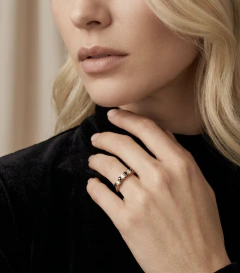 Anillo de Oro Amarillo 18K , con Piedras Semipreciosas. AAS11 - comprar online