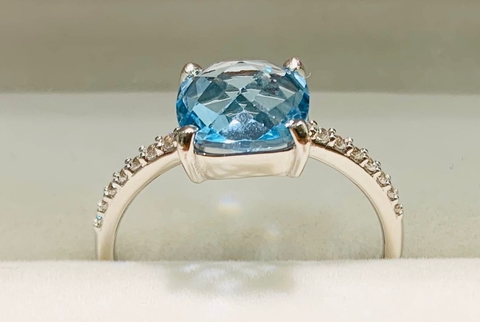 Anillo oro 18 kltes engarsado con grifas y engarsado a mano - comprar online