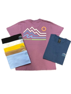 Waves and mountains - comprar online