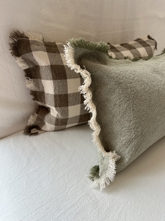 Imagen de Almohadon tussor verde desflecado 30x50 + relleno