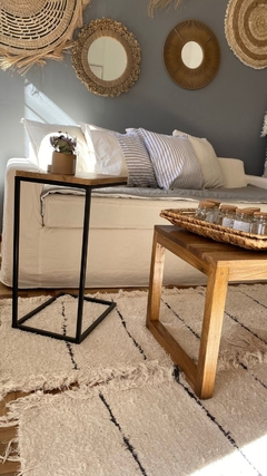 Mesa de arrime Capri en internet