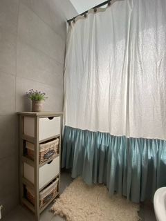 Cortina de baño de lienzo en internet