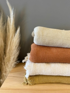 Manta/Pie de cama KARI - comprar online
