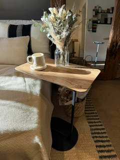 Mesa de arrime Carl Maciza en internet