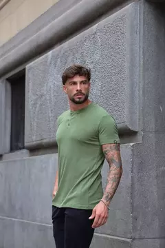Camiseta Ney VERDE MILITAR - M. ARTT