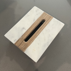 Caja de Pañuelos Mármol Carrara y Madera Petiribi (SEGUNDA SELECCIÓN- CON DETALLES). en internet