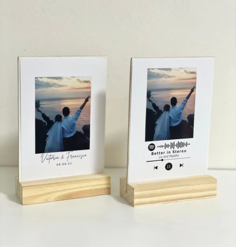 FOTO CON BASE DE MADERA