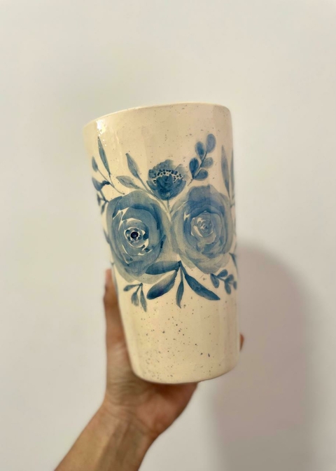 FLORERO PINTADO A MANO ROSA AZUL