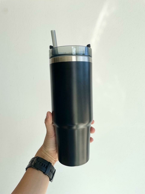 BOTELLA / VASO TÉRMICO CON SORBETE 900 ML