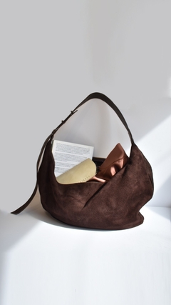 CARTERA MEDIALUNA SUEDE - tienda online