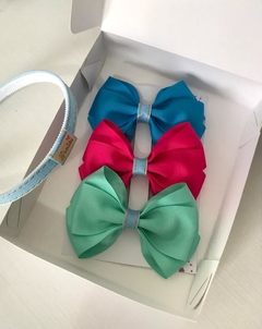 kit Prático Laços Cruzado + Tiara adaptável na internet