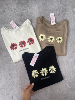 Camiseta 3 flores