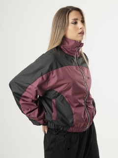 Campera Rompeviento VS Global Bordó en internet