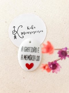 Pingente “A gratidão é a memória do coração” - comprar online
