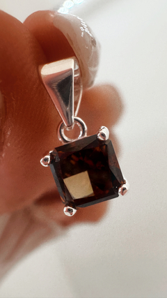 DIJE KU BROWN PLATA 925