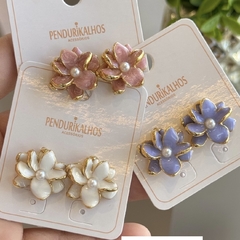 Br 0822-1: Brinco flor esmaltada. Vendidas separadamente.