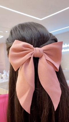 Laço para cabelo na internet