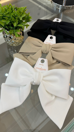 Laço princesa. Vendidos separadamente. - comprar online