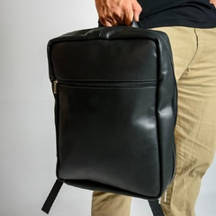 Mochila em Couro Legitimo na internet
