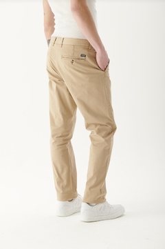 Pantalón Chino Classic Wrangler - Gasoil Tienda Multimarca