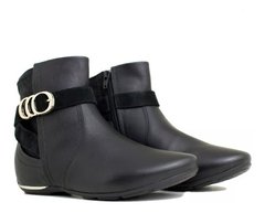 Bota Feminina Comfortflex Em Couro Salto Baixo Embutido Nova