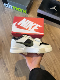 Jordan Travis Scott Jumpman Jack en internet