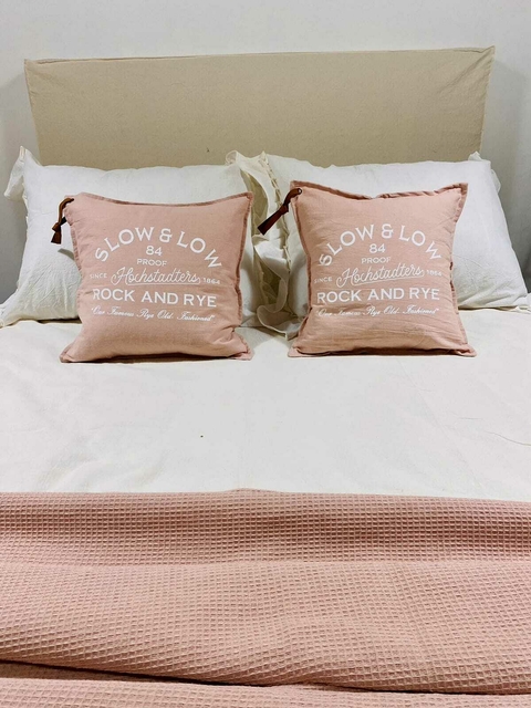 Almohadón industrial Rosa 40 x 40