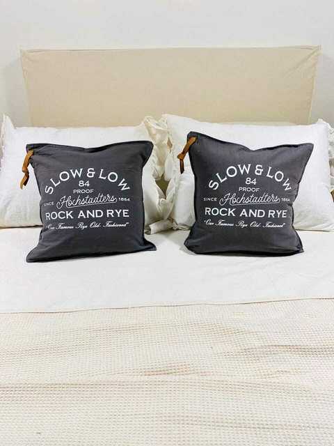 Almohadón industrial gris topo 40 x 40