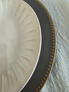 Imagen de Plato de Sitio Grey & Gold LINE