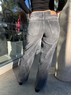 Jean recto tiro bajo gris oscuro - comprar online