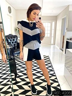 Conjunto Tricolor Classico Shorts e Blusa - comprar online