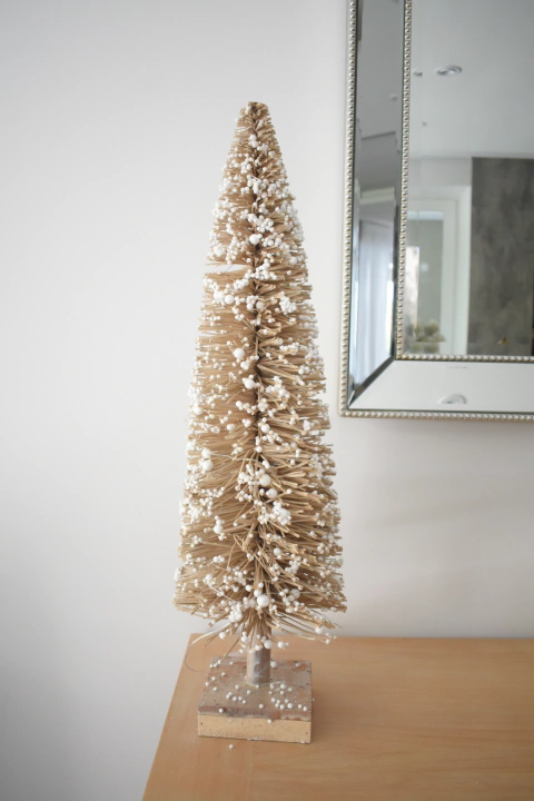 ARBOL BEIGE CON LED - Bromelia Design