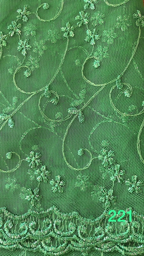 Tul bordado - CORTE: 1.30 mts x 0.75 mts