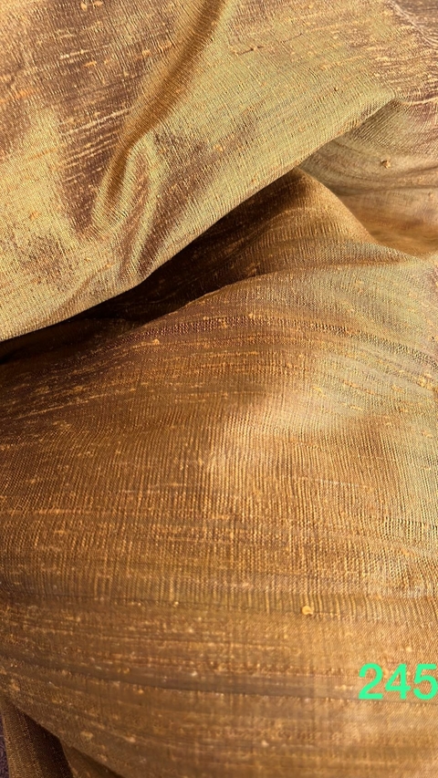 Shantung de seda natural - CORTE: 1.45 mts x 1.50 mts
