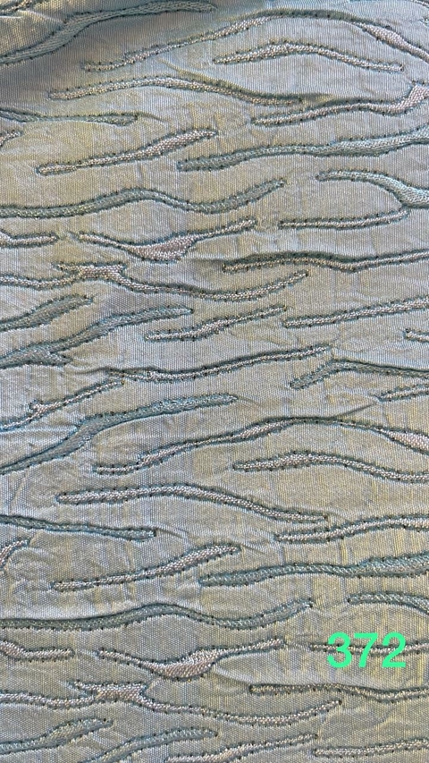 372 - Brocatto - CORTE: 1 mts x 1.50 mts + retazo