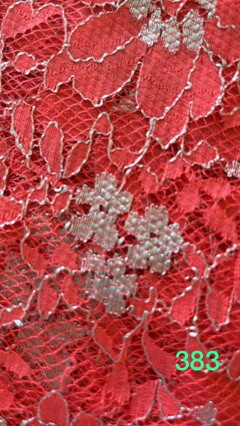 383 - Encaje - CORTE: 0.85 mts x 1.50 mts