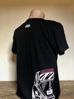 Camiseta Fusca nas Costas na internet