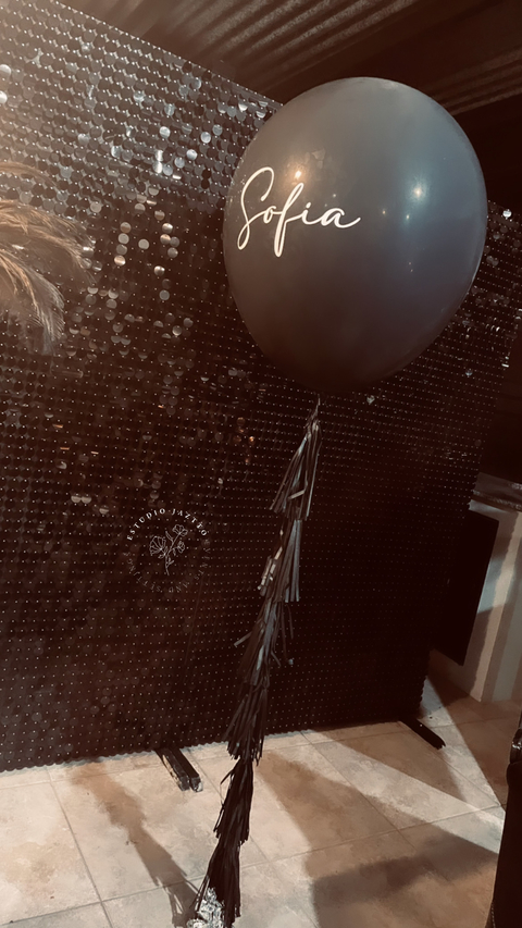 Globo Piñata con Borlas Negro y Personalizado