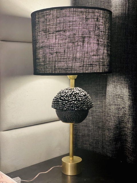 Lampara de Mesa Erizo Negro y Dorado